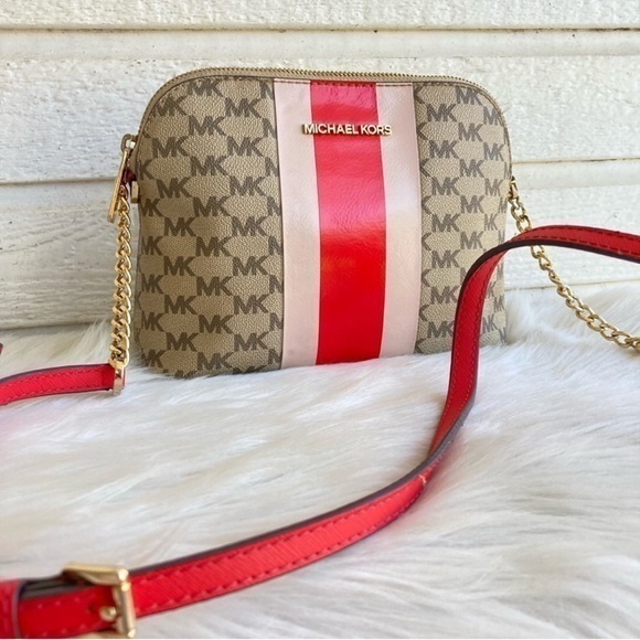 MICHAEL Michael Kors Handbags - MICHAEL KORS Signature Red Stripe Dome
Crossbody Raven Bedford Jet Set